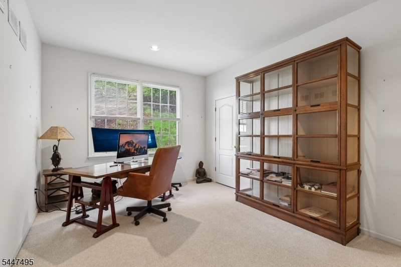 Office/Bedroom first floor