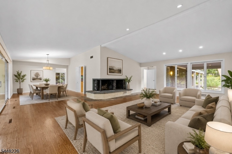 Virtually Staged Living/Dining
