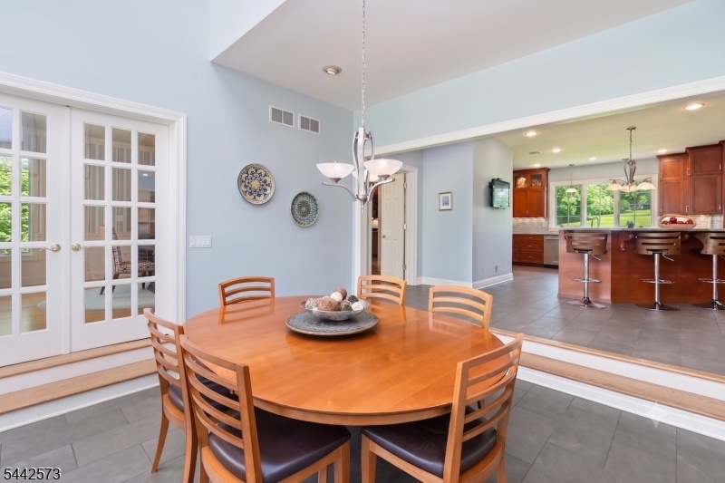 Breakfast Room