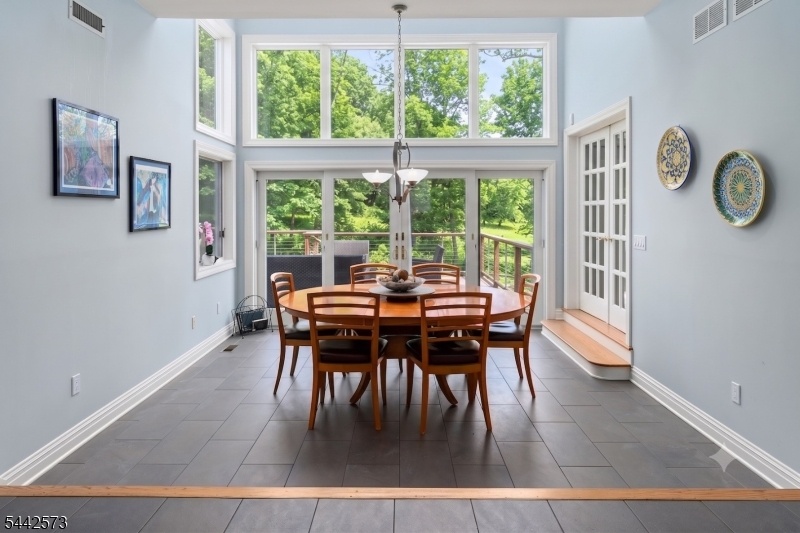 Breakfast Room