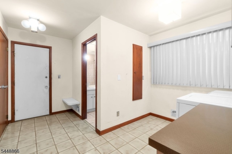 Laundry/Mud Rm