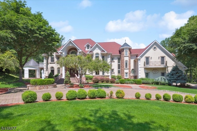 Circular Pavor Driveway