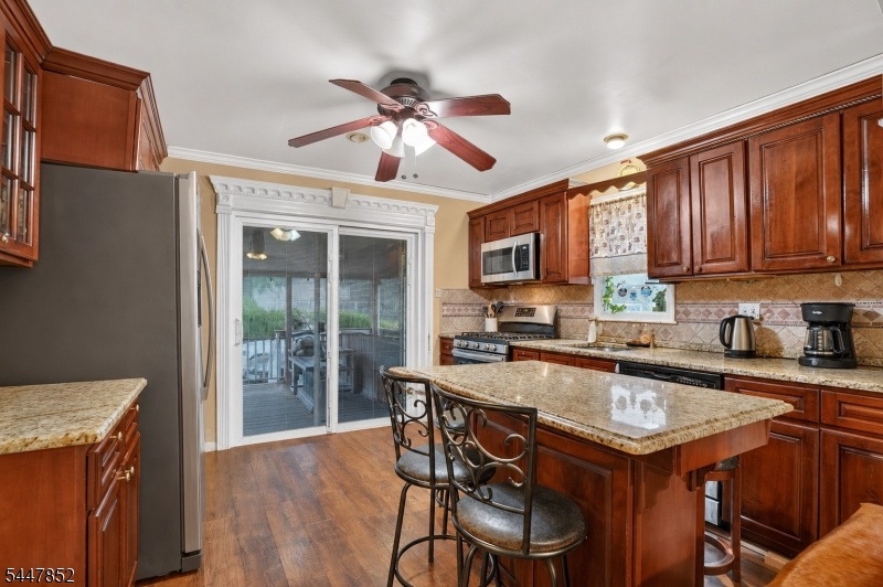Kitchen 1