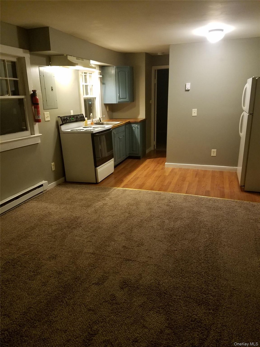 Apartment living room 13