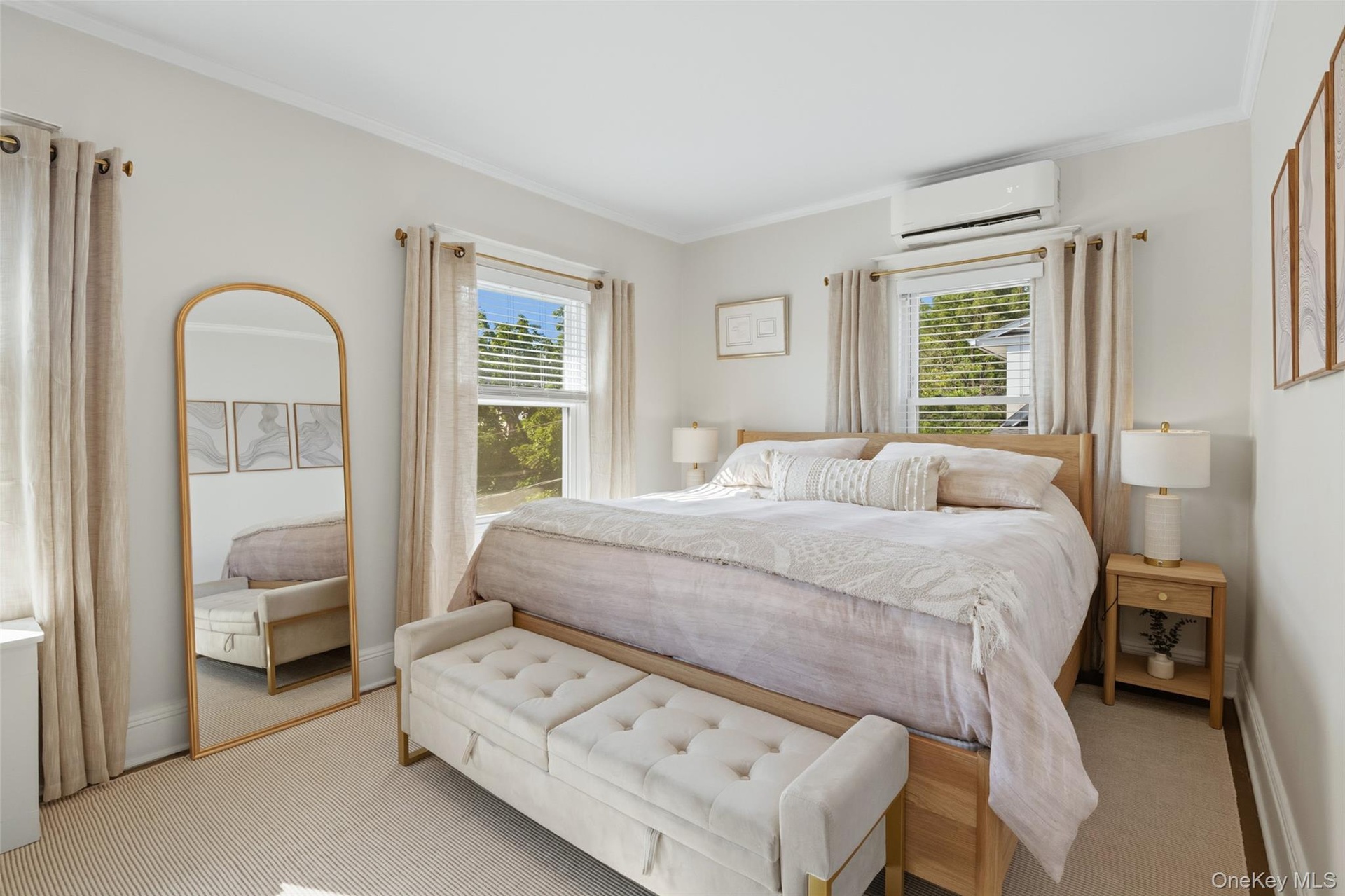 Beautiful BRIGHT spacious primary bedroom  (#220)