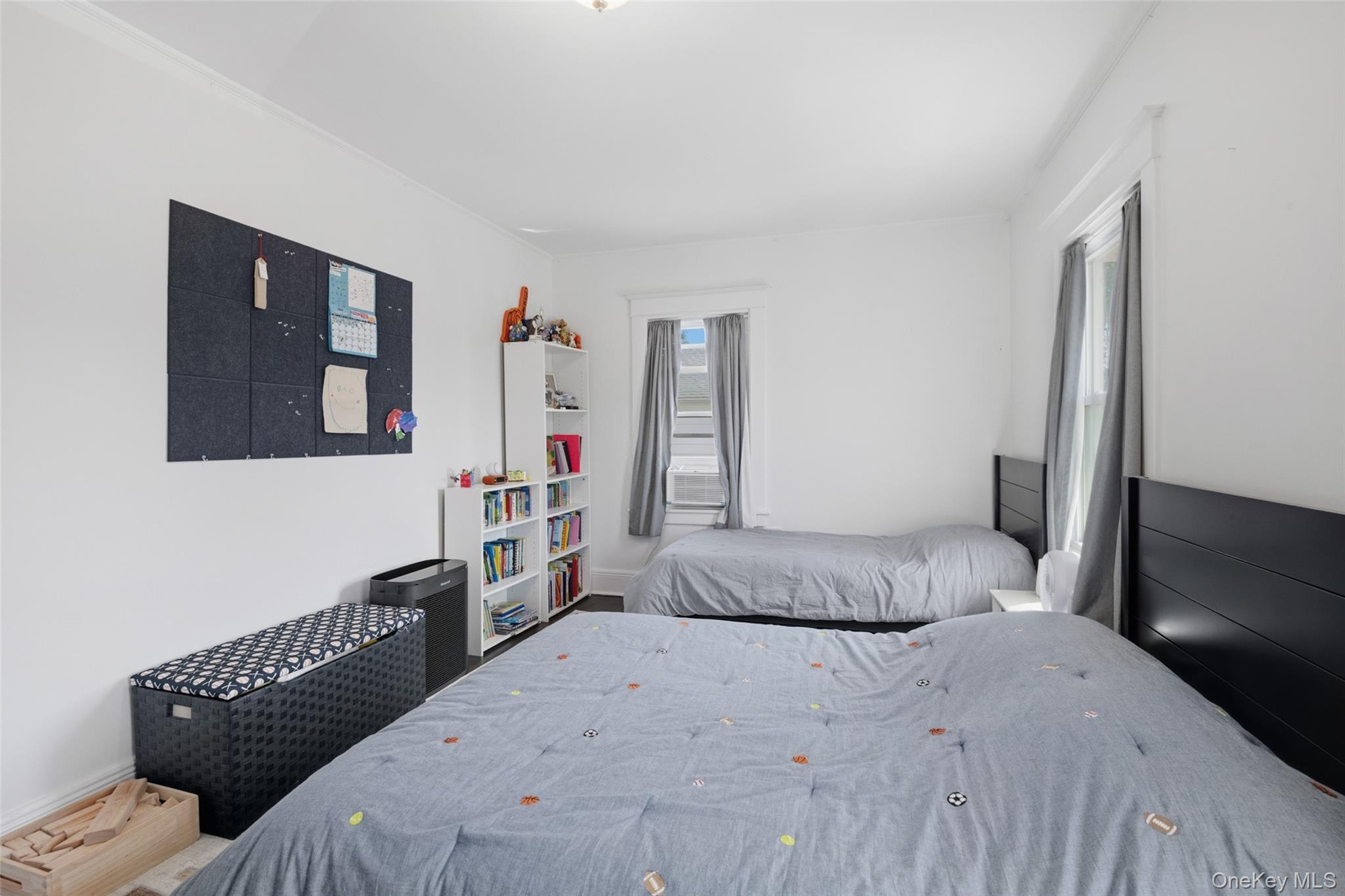Spacious corner bedroom big enough for two beds (#222)