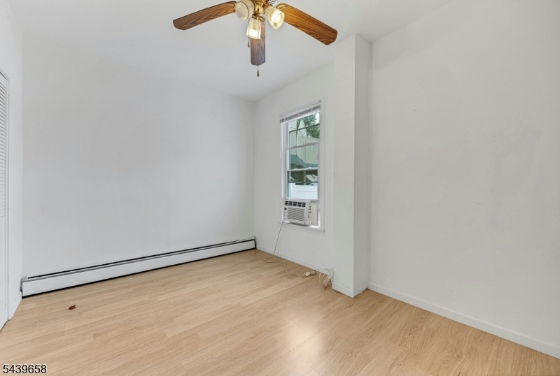 UNIT 1 BEDROOM