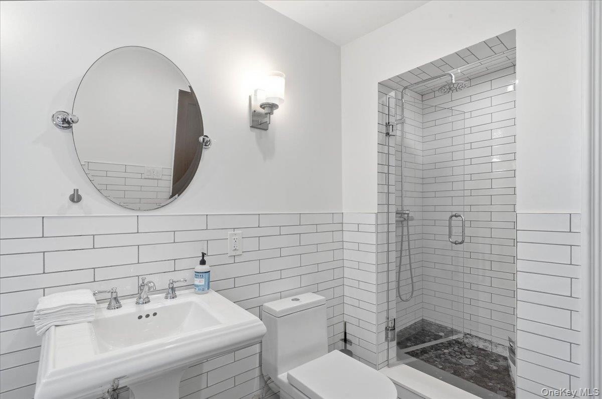 2nd floor renovated hall bathroom