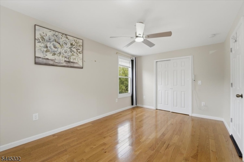 Bedroom/Office Space