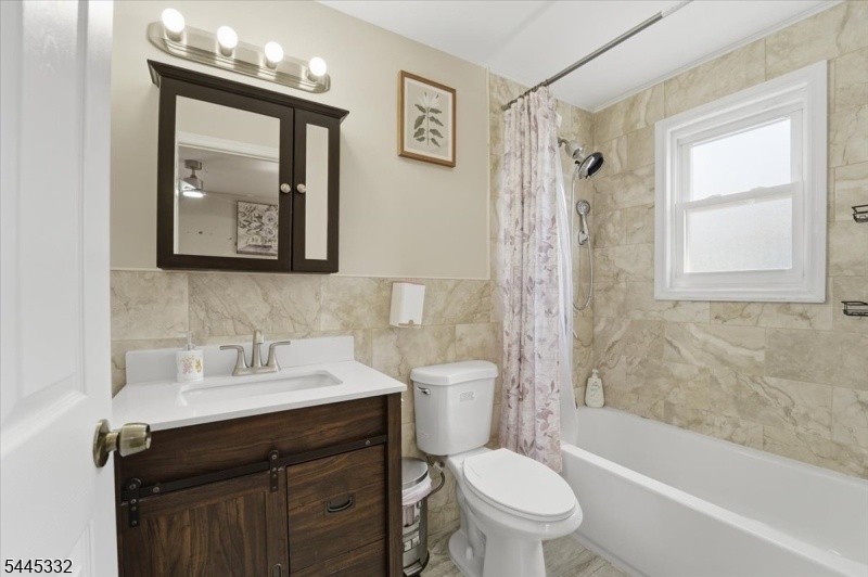 Bath 3rd-2nd Fl
