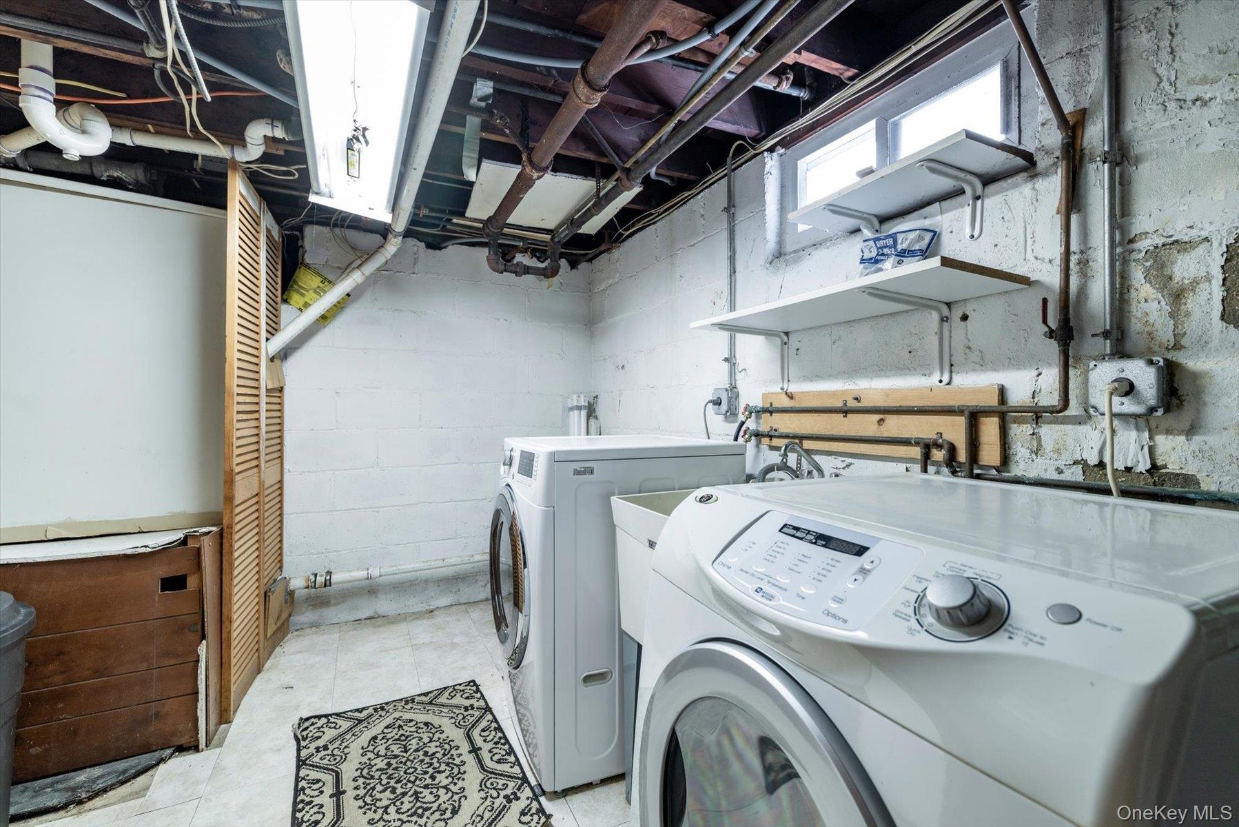 Apartment 1Basement Laundry Room