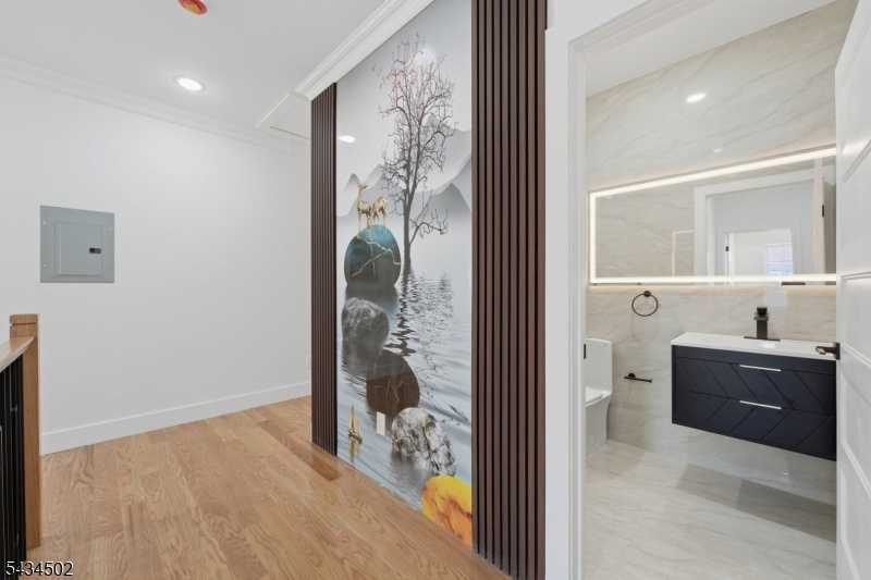 2nd floor bath
