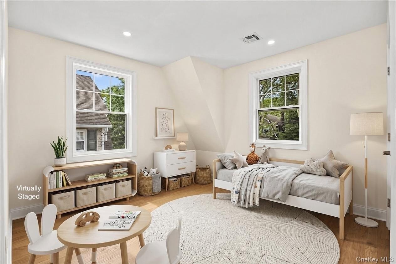 Virtually staged bedroom 1