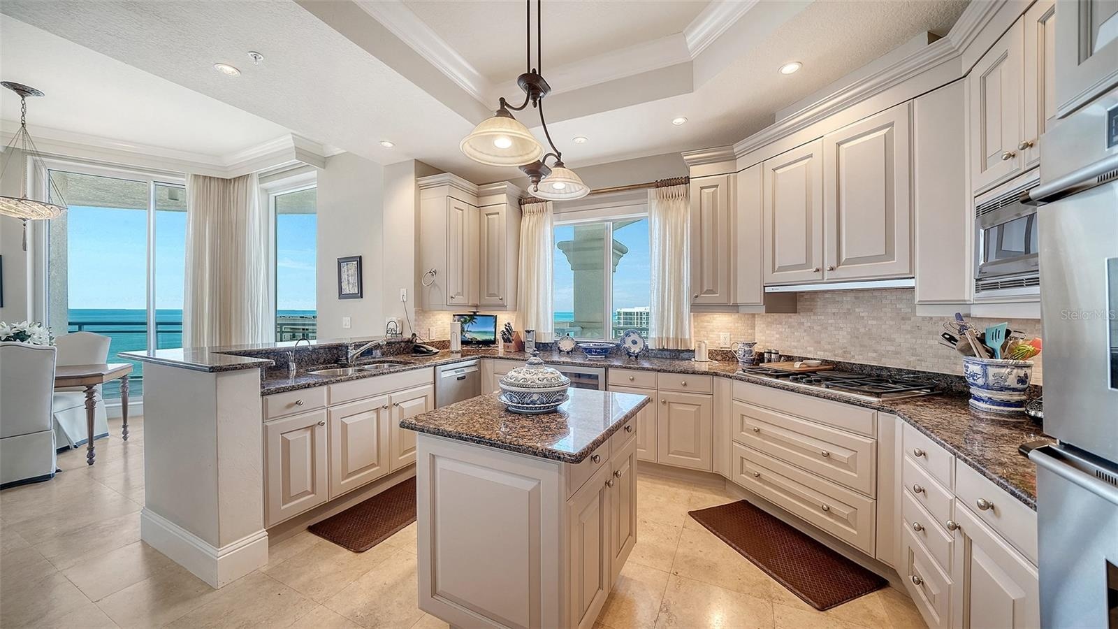 1206 CHEF'S KITCHEN