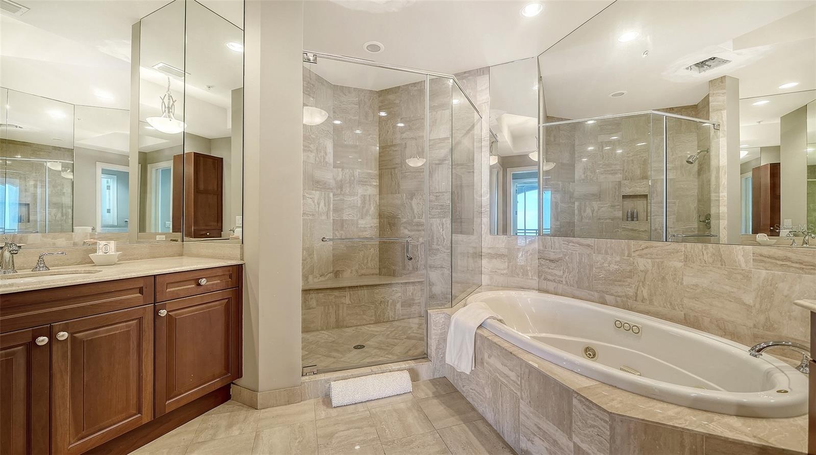 PRIMARY ENSUITE BATH