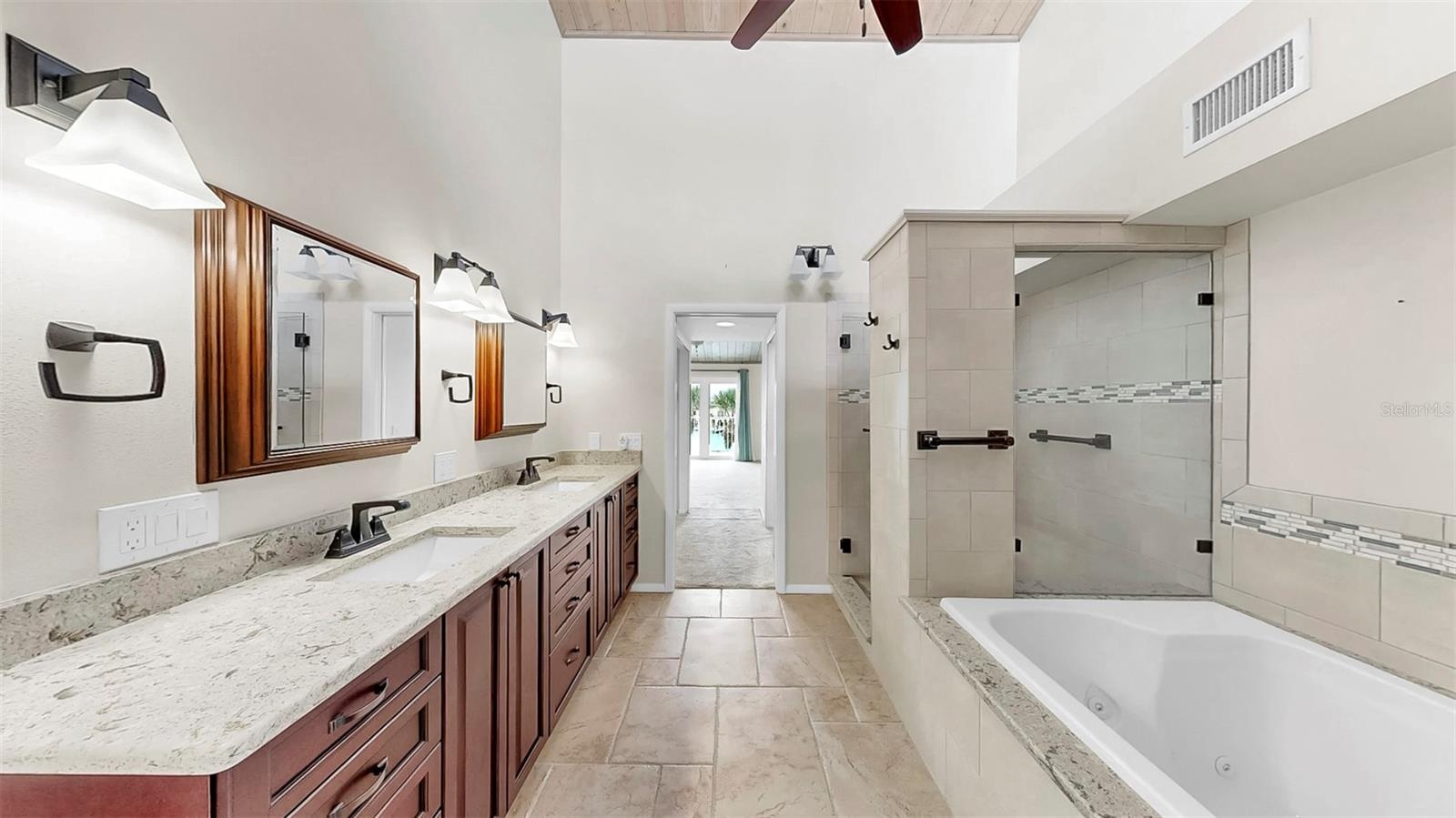 Owners' EnSuite Bathroom