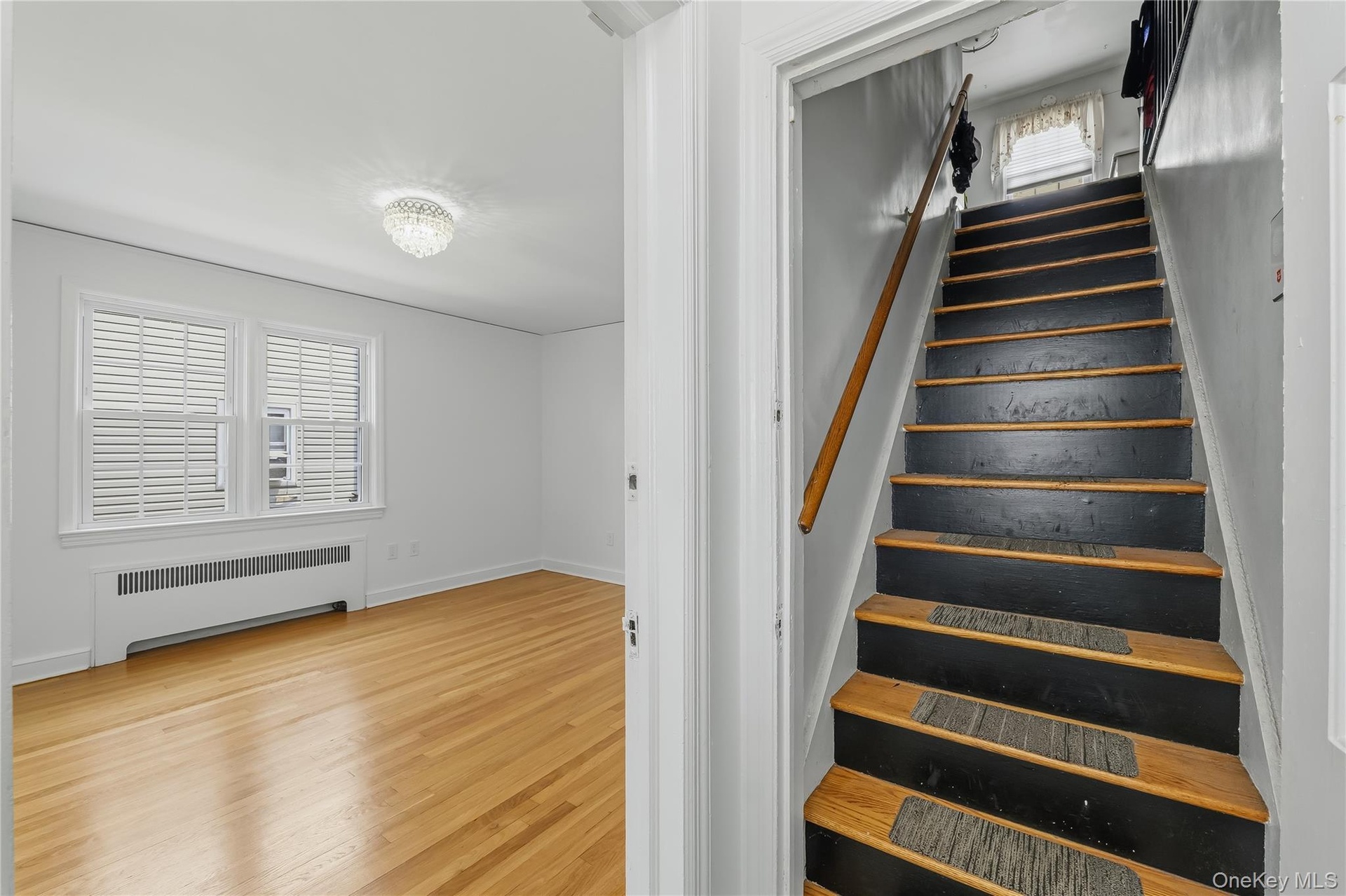 Front entrance, Door on left is unit 1, stairs on right to unit 2