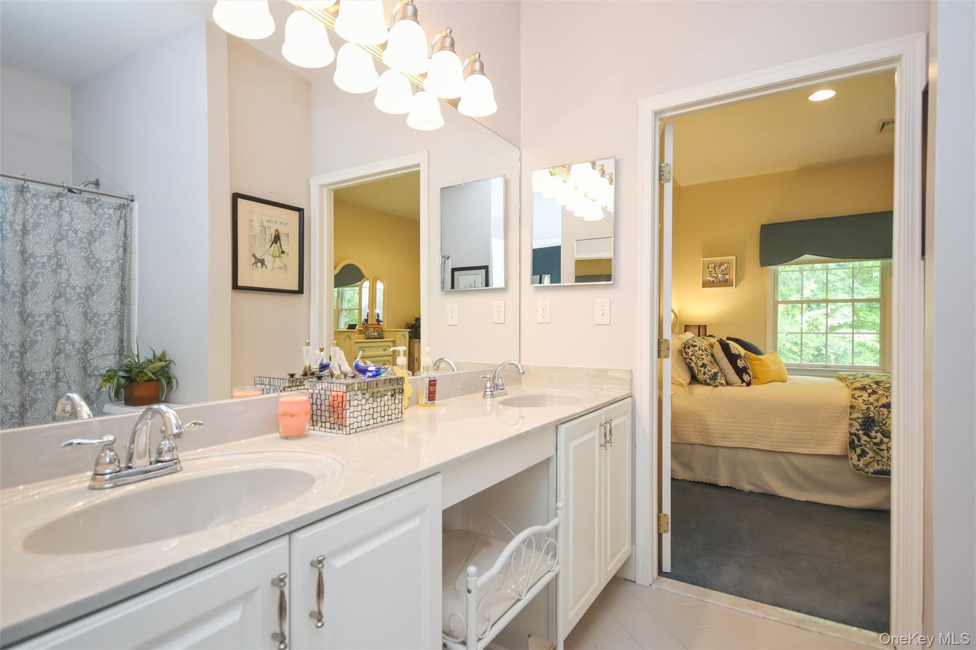 Jack & Jill Bath