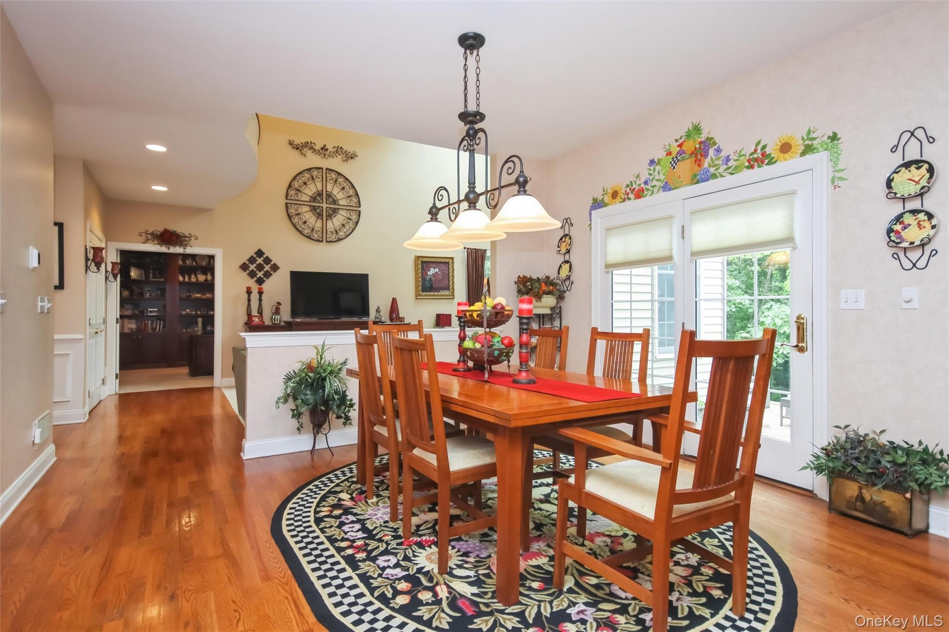 Breakfast room w/ French door to backyard