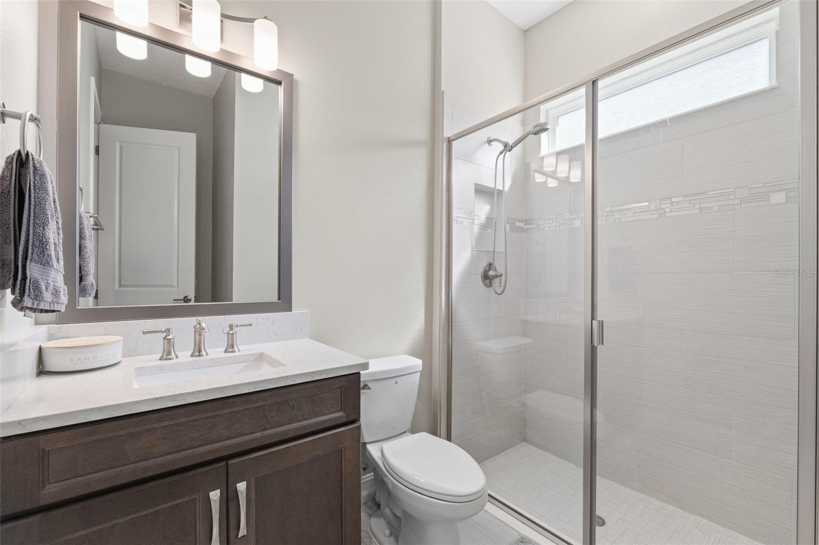 Guest bathroom 2