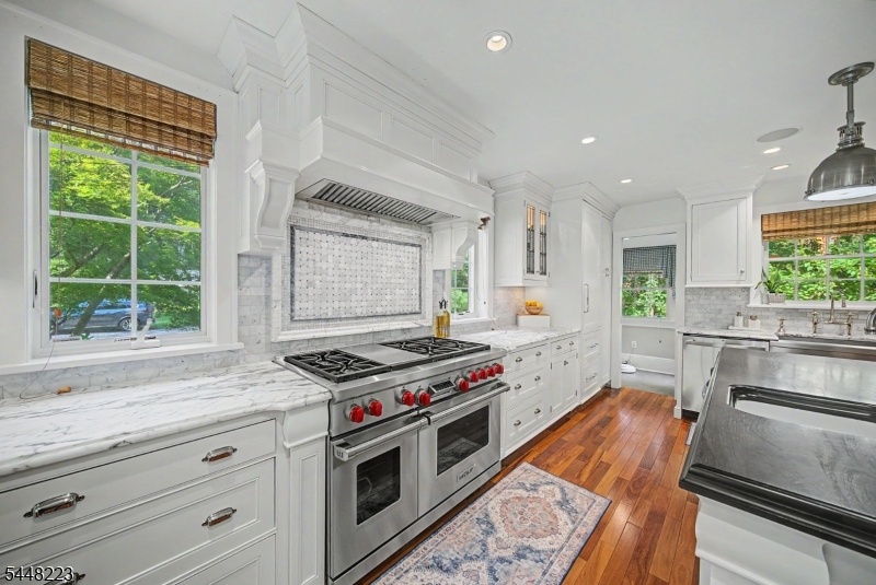 Kitchen 4