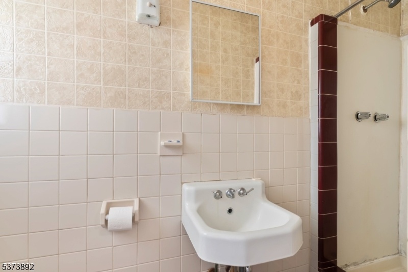 Sample Room Bathroom