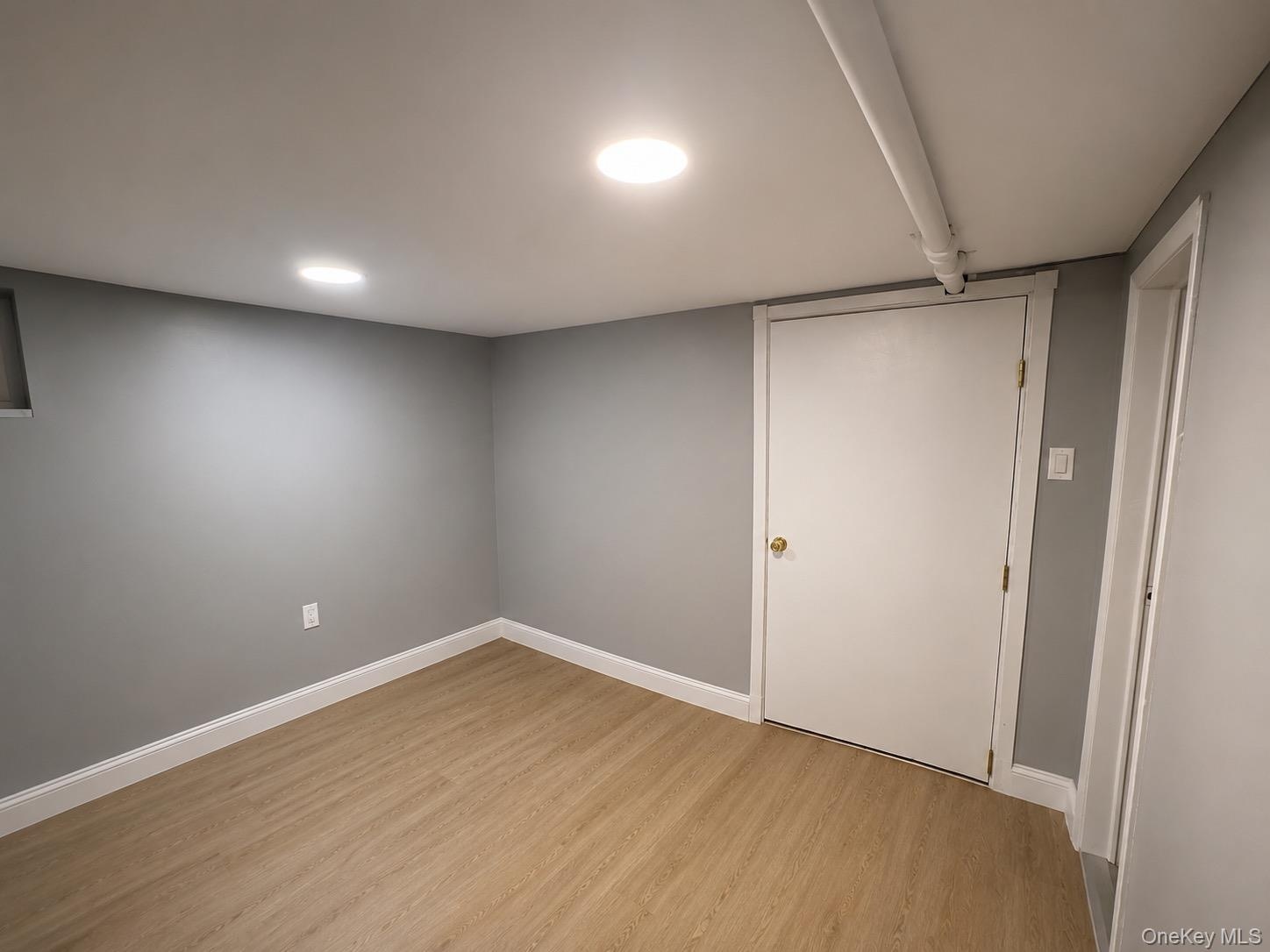 Virtually enhanced photo. Personal property and clutter have been digitally removed. Room dimensions and permanent features remain unchanged.