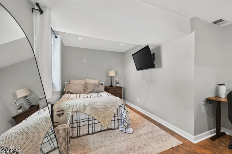 Bonus 4th Bedroom