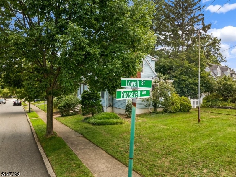 CORNER LOT