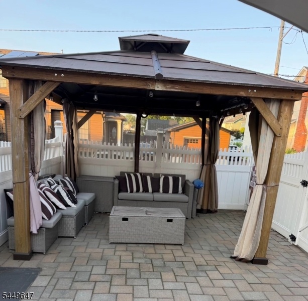 Gazeebo