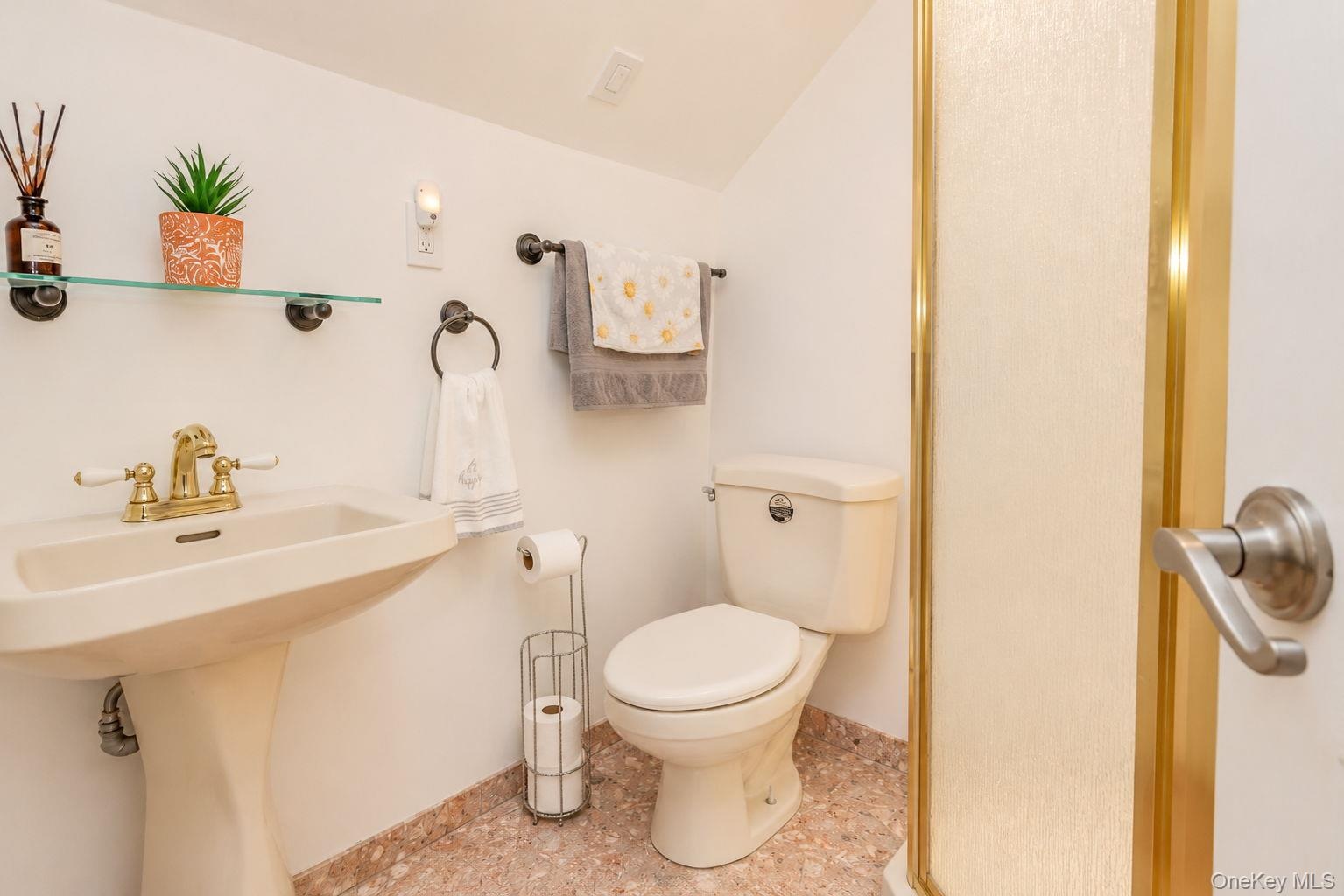 Bonus full bathroom
