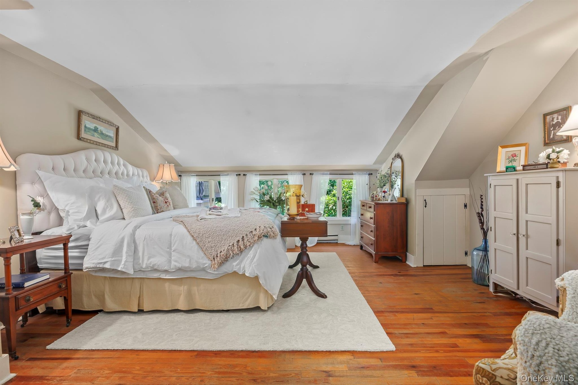 The home has a total of 3 generously- proportioned bedrooms.