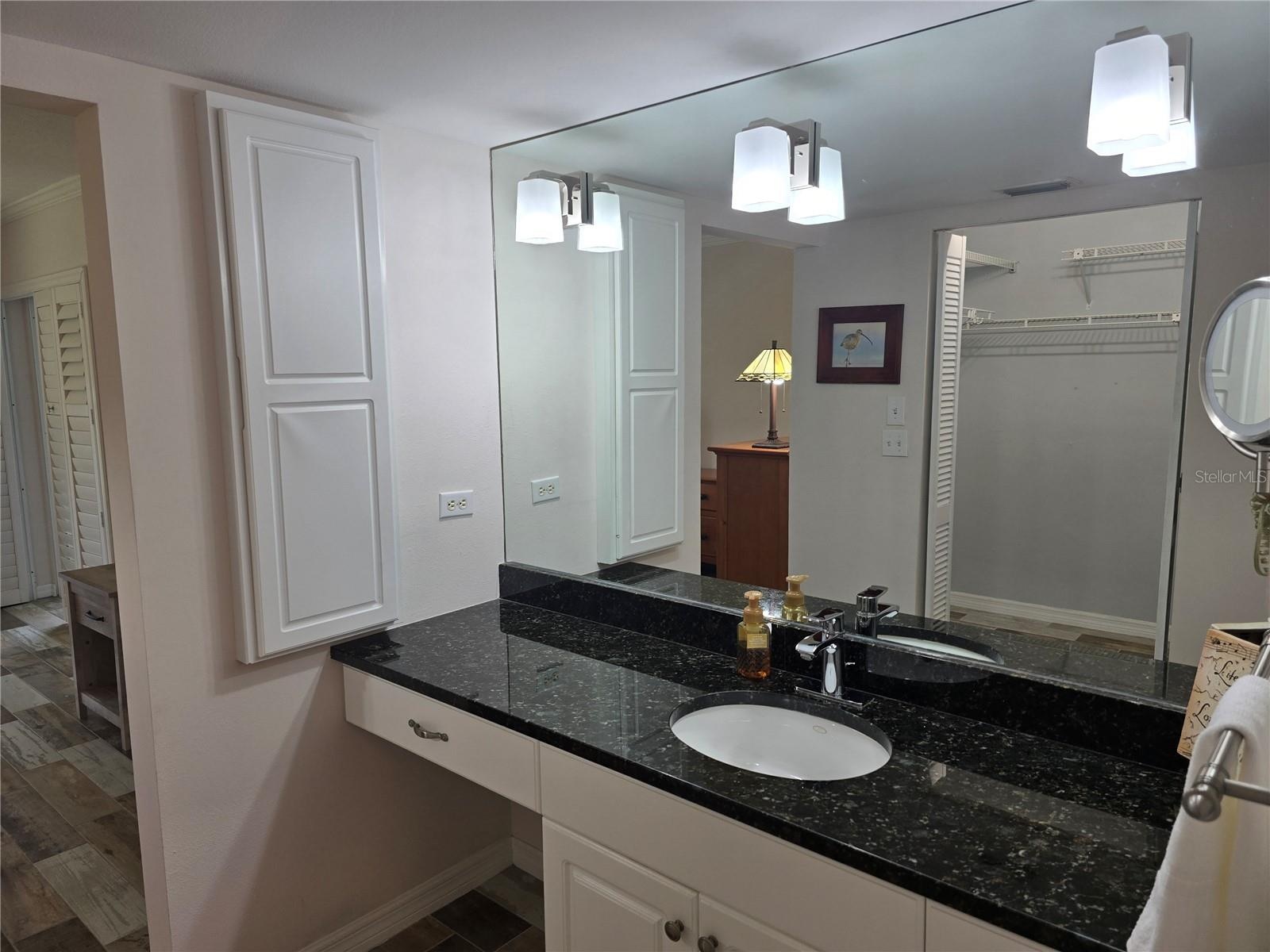 Vanity area between Primary bedroom & Bath