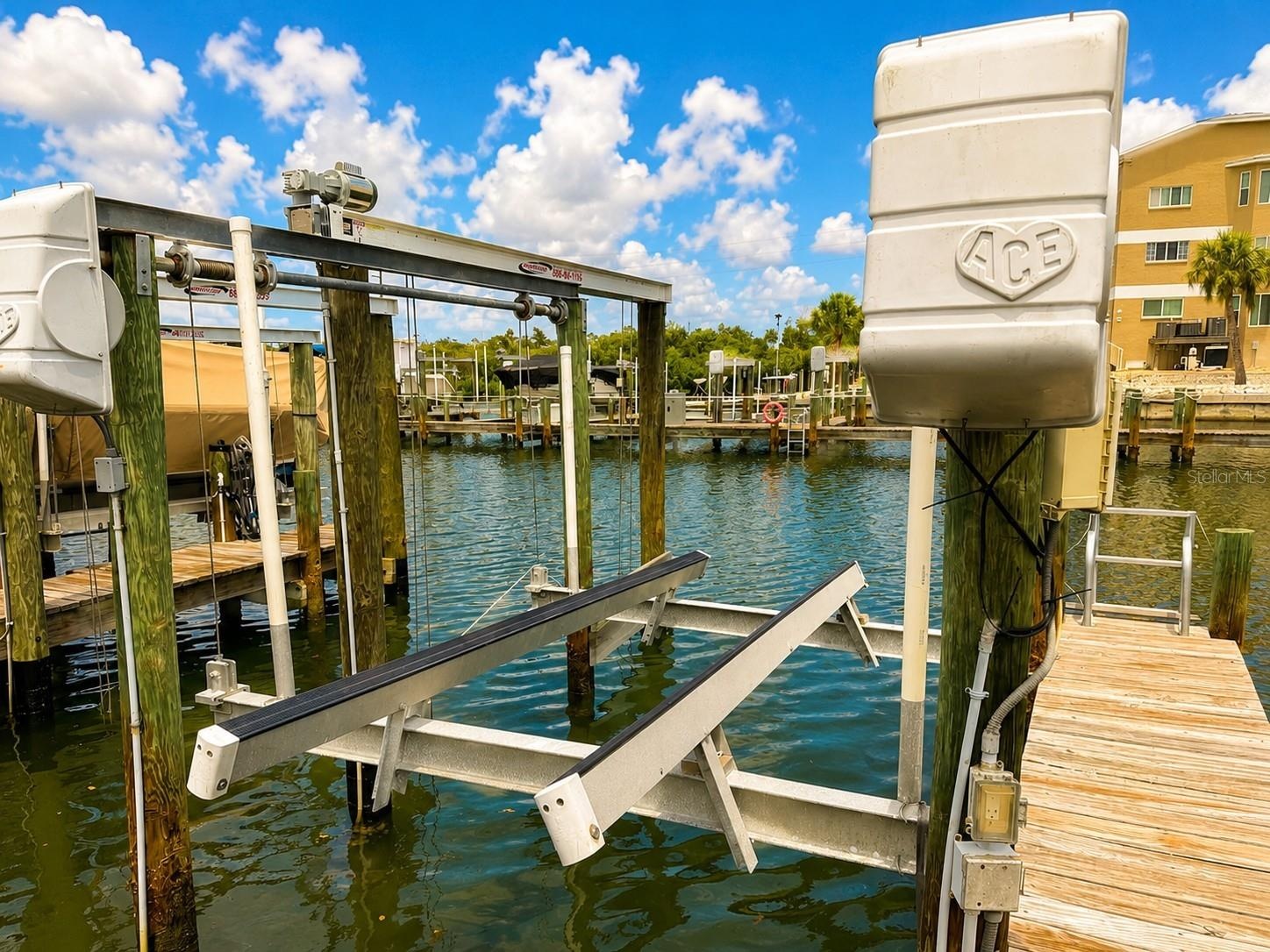 Dock with lift, electric and water, fish cleaning.