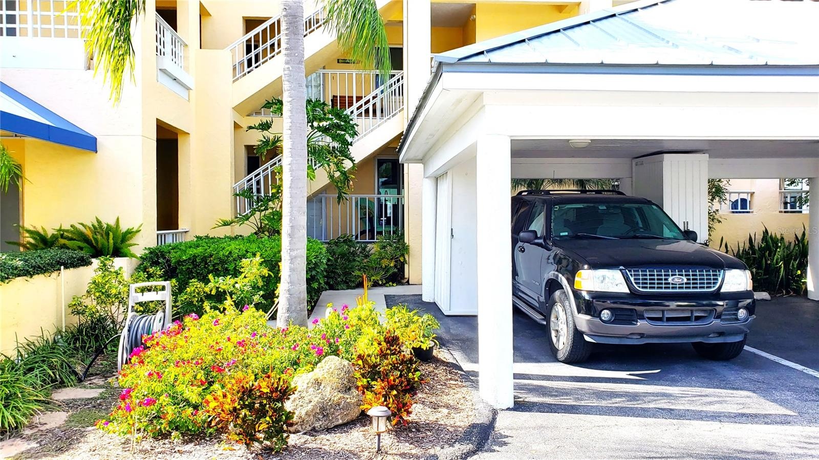 Covered Parking to your condo! Storage
