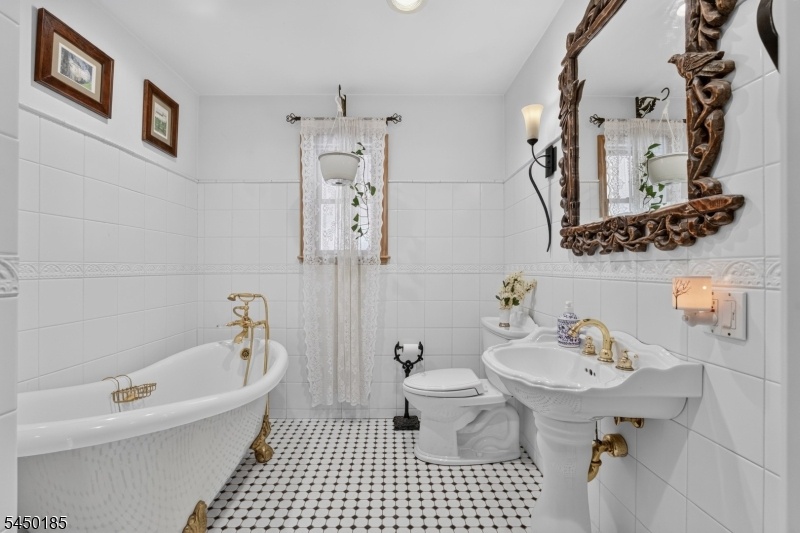 Common Bath