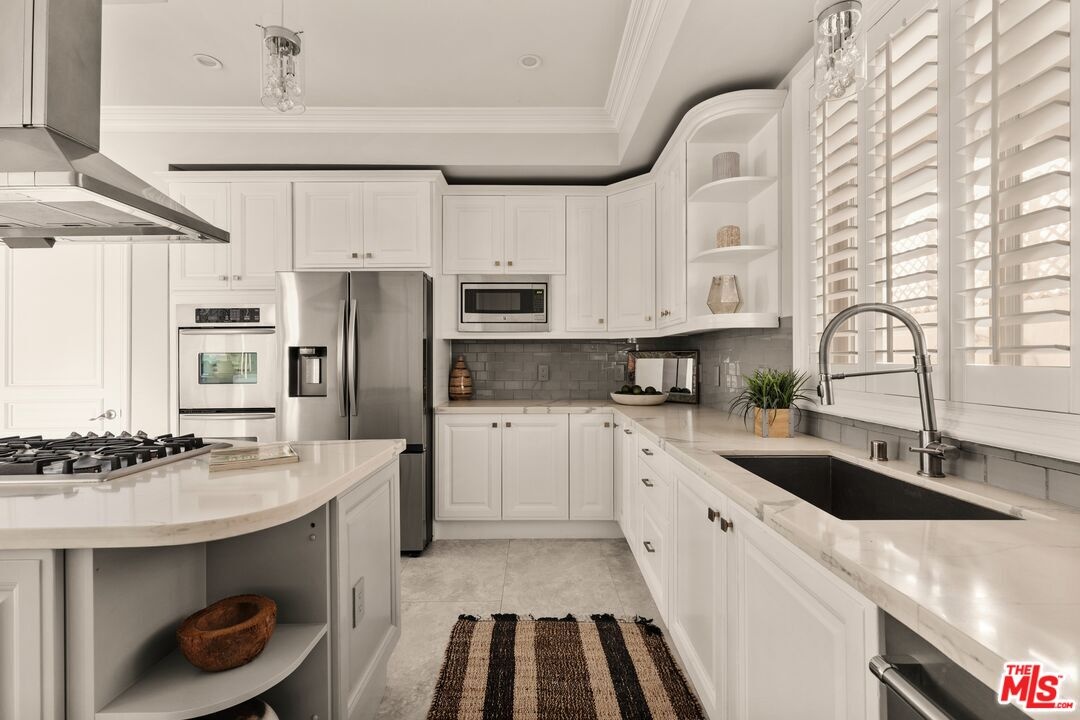 Kitchen - Photo View 3