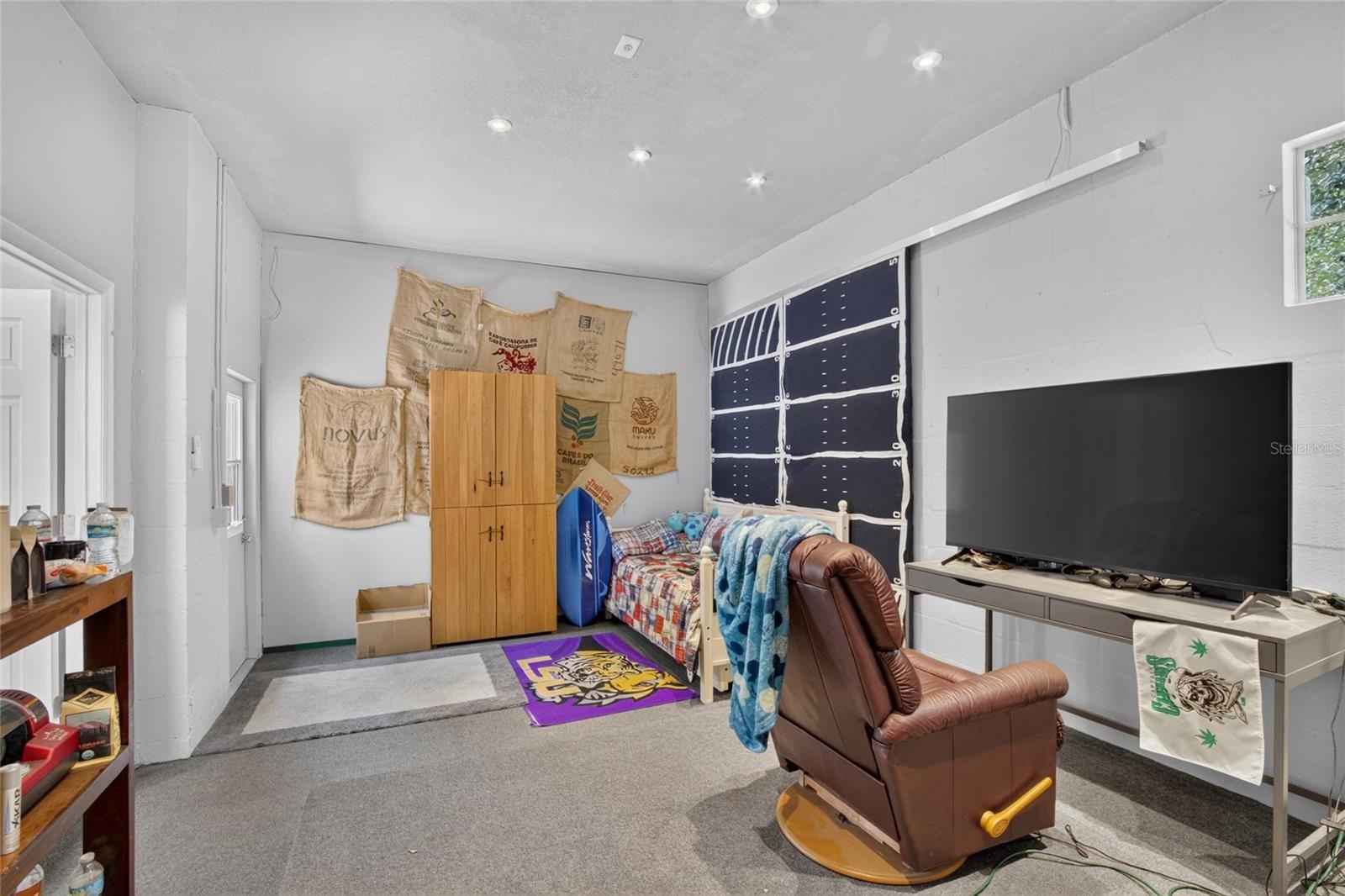 Finished Garage/bonus room