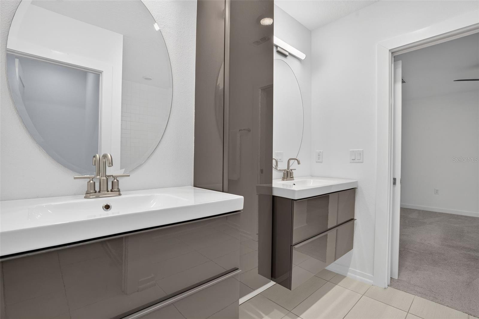 Jack and Jill Bathroom with direct access to Bedroom 3.