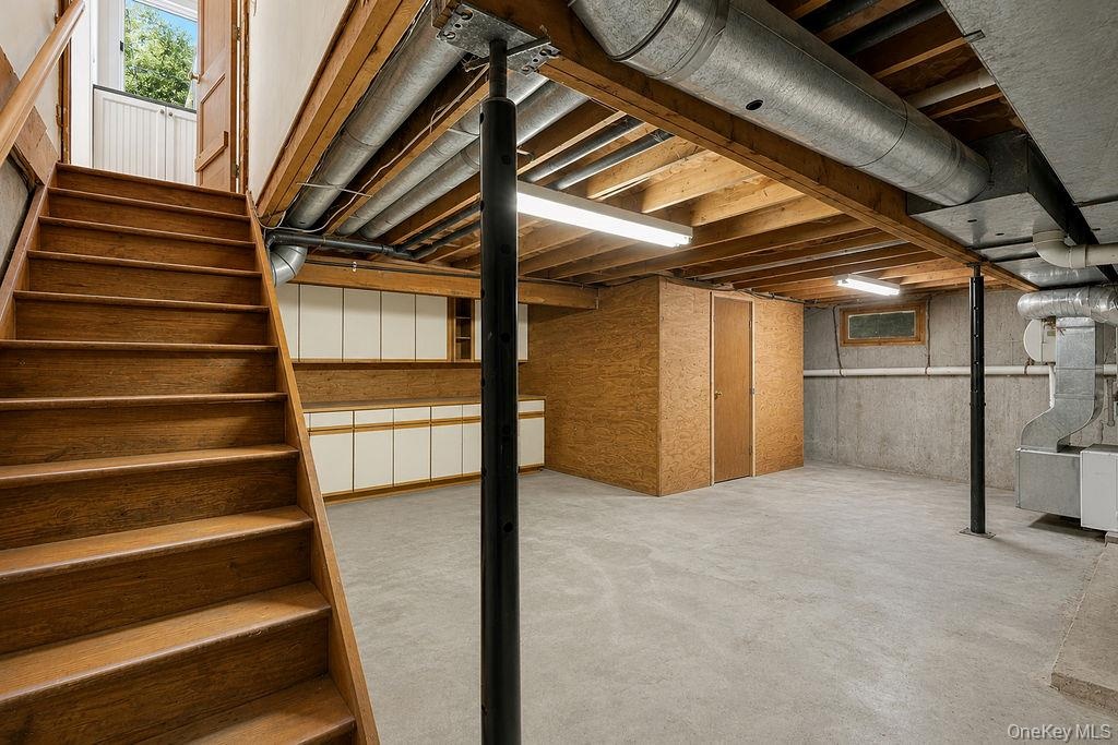 Partial basement(virtually enhanced)
