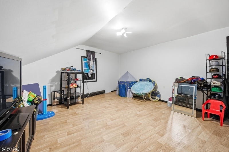 apt 3