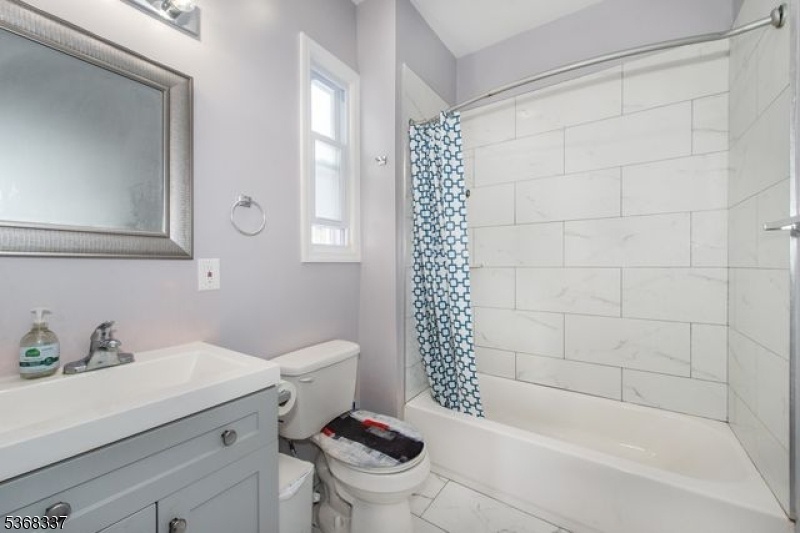 Unit 3 full bath