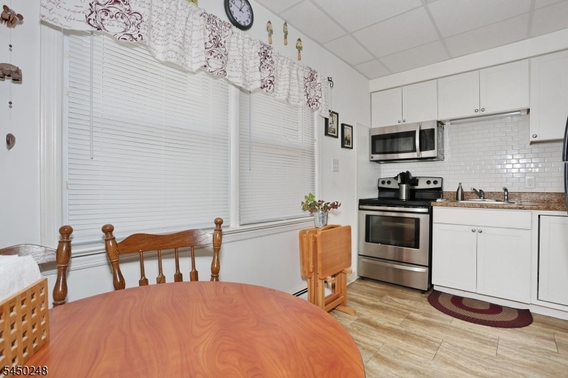 CHARMING EAT IN KITCHEN