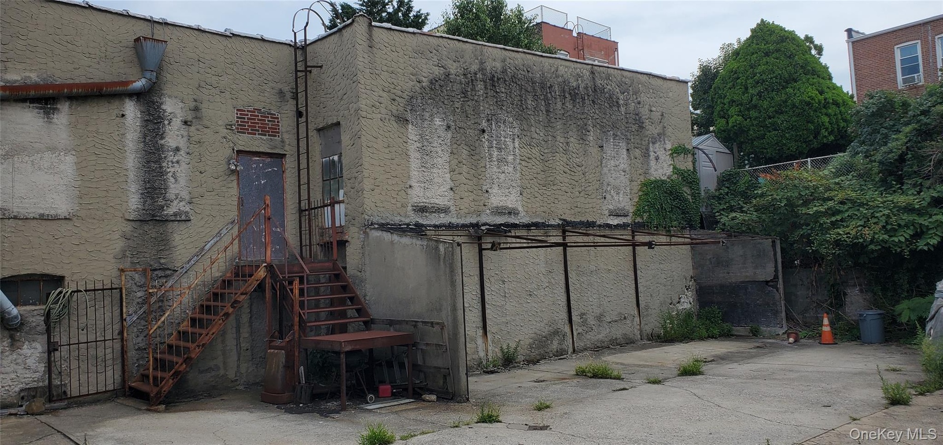 Entrance of warehouse