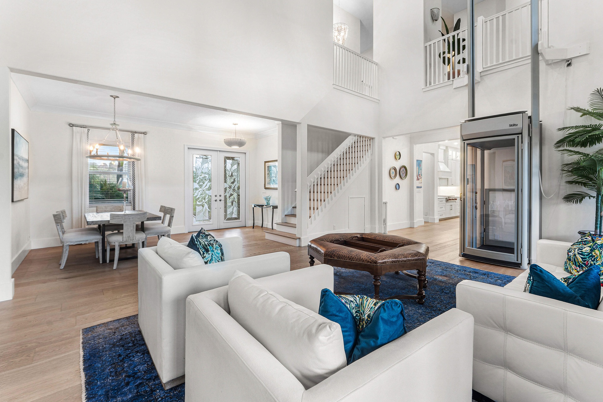 Living Room with pool views and removable elevator