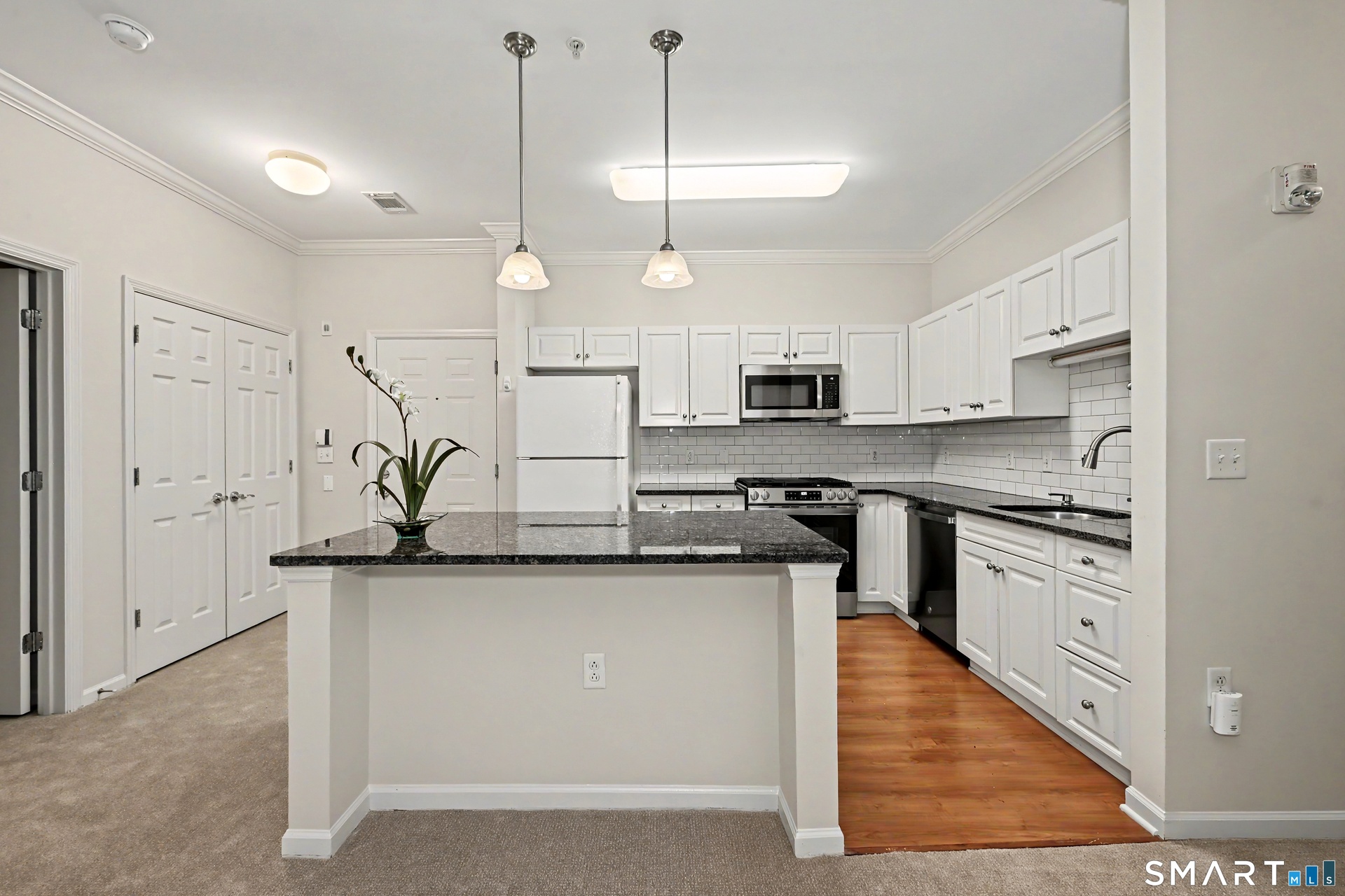 Island Kitchen