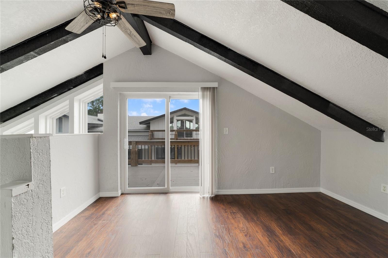 Guest house loft