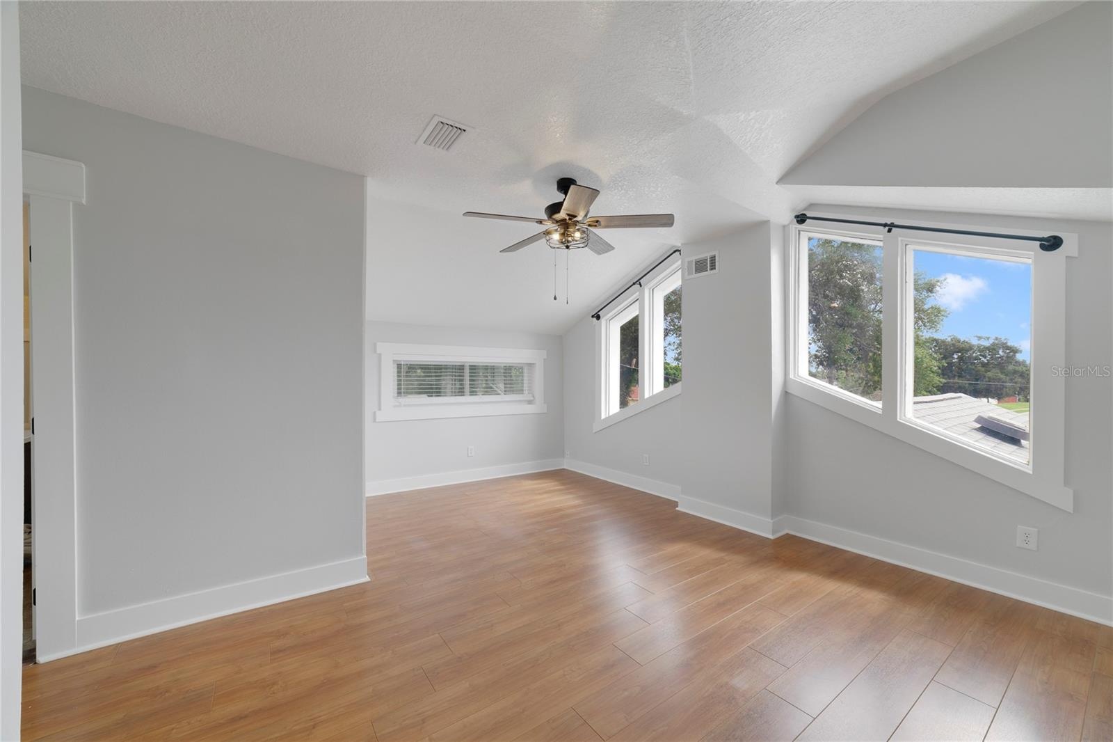 Third primary suite den upstairs