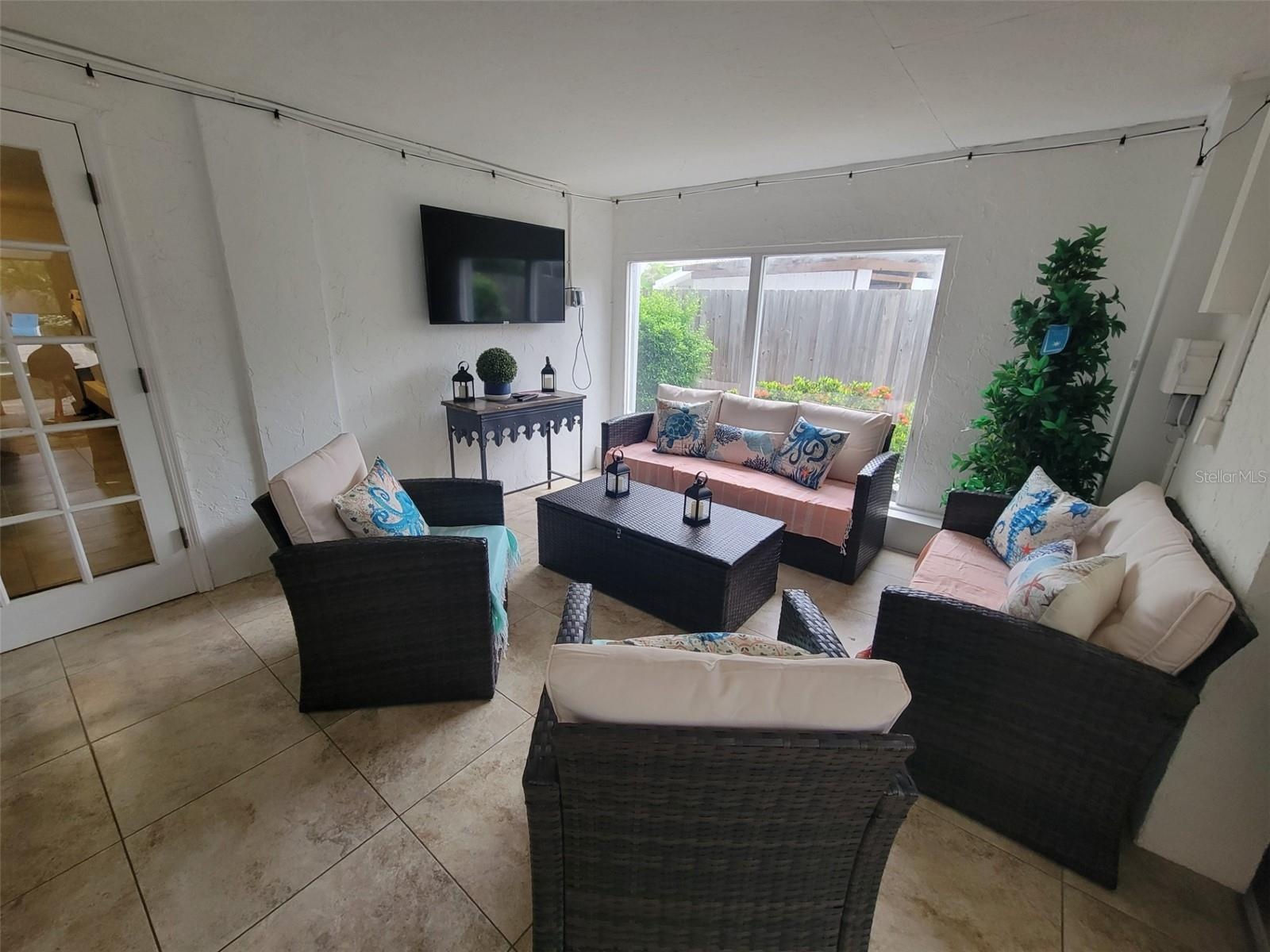 Covered stiing area by the pool