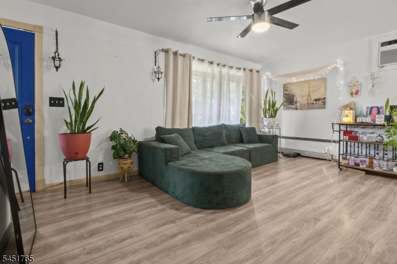 Living room 3